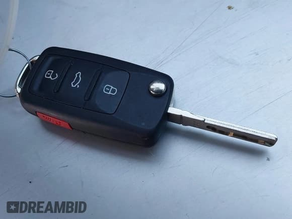 ✅ 2017 Volkswagen Jetta S • VIN: 3VW2B7AJ3HM343782 • Lot: 43013371. Wystawiony na IAAI z przebiegiem 82 282 mil. Bezpłatny archiwum sprzedaży aukcyjnych z USA i szczegółowy raport historii pojazdu na DreamBid. Zdjęcie 11.