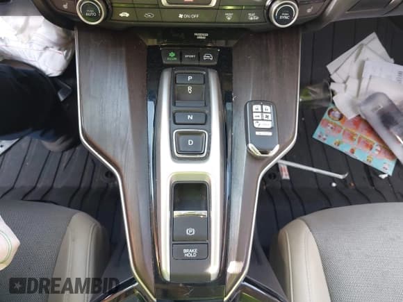 ✅ 2018 Honda Clarity • VIN: JHMZC5F15JC008802 • Lot: 42532029. Wystawiony na IAAI z przebiegiem 95 233 mil. Bezpłatny archiwum sprzedaży aukcyjnych z USA i szczegółowy raport historii pojazdu na DreamBid. Zdjęcie 11.