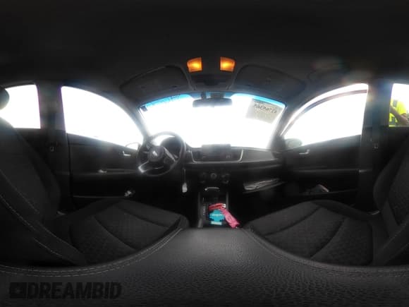 ✅ 2018 Kia Rio LX • VIN: 3KPA24AB1JE046564 • Lot: 42765365. Wystawiony na IAAI z przebiegiem 110 456 mil. Bezpłatny archiwum sprzedaży aukcyjnych z USA i szczegółowy raport historii pojazdu na DreamBid. Zdjęcie 19.