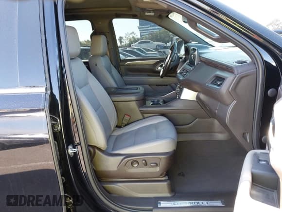 ✅ 2021 Chevrolet Suburban LT • VIN: 1GNSCCKD8MR146950 • Лот: 43402108. Опубликован ранее на IAAI с пробегом 155 067 миль. Бесплатный доступ к архиву аукционных продаж из США и подробный отчёт об истории автомобиля на DreamBid. Изображение 5.