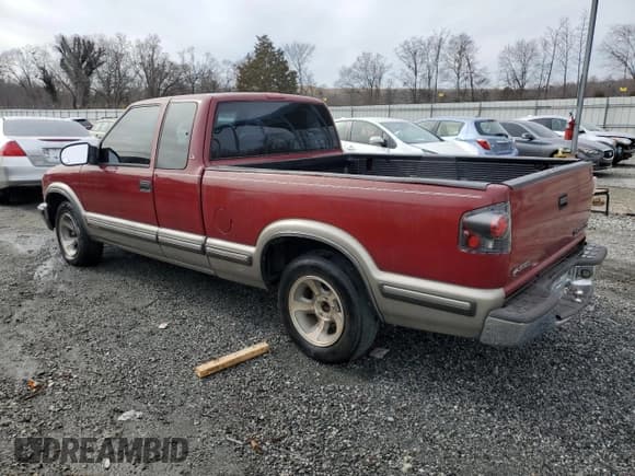 ✅ 1998 Chevrolet S-10 LS • VIN: 1GCCS19X7W8131191 • Лот: 42118785. Опубликован ранее на Copart с пробегом 107 460 миль. Бесплатный доступ к архиву аукционных продаж из США и подробный отчёт об истории автомобиля на DreamBid. Изображение 2.