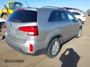 ✅ 2015 Kia Sorento LX • VIN: 5XYKTDA72FG649501 • Lot: 43397141. Listed on IAAI with 150,905 mi. Free auction sales archive from the USA and detailed vehicle history report at DreamBid. Image 4.