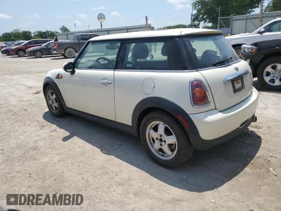 ✅ 2009 MINI Hardtop • VIN: WMWMF33559TW73223 • Lot: 65194145. Listed on Copart with 118,638 mi. Free auction sales archive from the USA and detailed vehicle history report at DreamBid. Image 2.