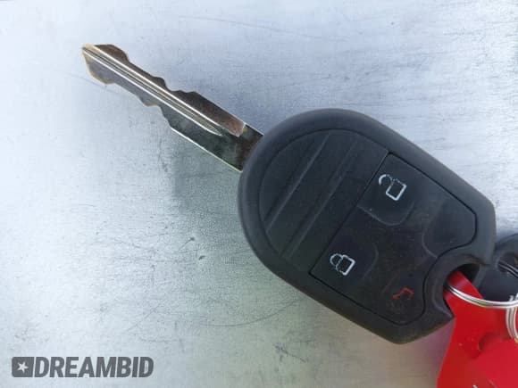 ✅ 2014 Ford F-250 XL • VIN: 1FT7X2A69EEB79156 • Lot: 43090392. Listed on IAAI with 246,582 mi. Free auction sales archive from the USA and detailed vehicle history report at DreamBid. Image 11.