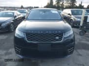 ✅ 2018 Land Rover Range Rover Velar R-Dynamic HSE • VIN: SALYM2RV5JA752217 • Lot: 43722368. Wystawiony na IAAI z przebiegiem 99 944 mil. Bezpłatny archiwum sprzedaży aukcyjnych z USA i szczegółowy raport historii pojazdu na DreamBid. Zdjęcie 12.