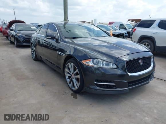 ✅ 2015 Jaguar XJ • VIN: SAJWA3HT3FMV86221 • Lot: 42628203. Listed on IAAI with 125,951 mi. Free auction sales archive from the USA and detailed vehicle history report at DreamBid. Image 1.