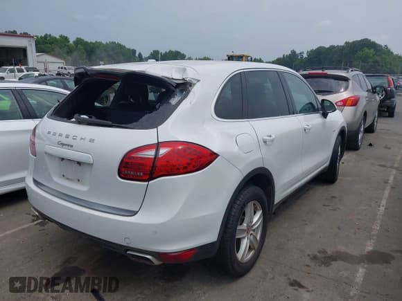 ✅ 2013 Porsche Cayenne Diesel • VIN: WP1AF2A26DLA41346 • Lot: 42670580. Listed on IAAI with 154,110 mi. Free auction sales archive from the USA and detailed vehicle history report at DreamBid. Image 4.