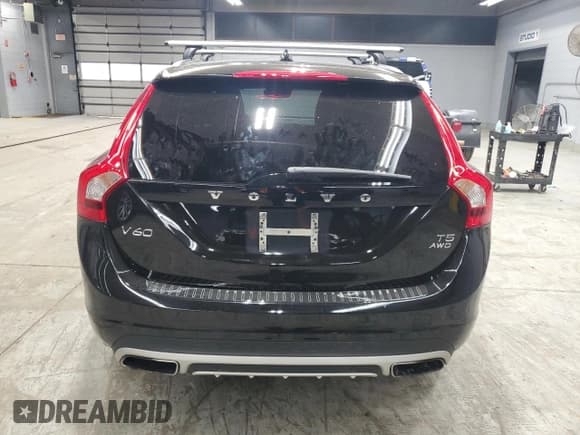 ✅ 2016 Volvo V60 T5 Platinum • VIN: YV4612HM3G1013644 • Lot: 93874325. Listed on Copart with 86,567 mi. Free auction sales archive from the USA and detailed vehicle history report at DreamBid. Image 6.