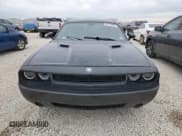 ✅ 2010 Dodge Challenger SE • VIN: 2B3CJ4DV6AH208745 • Lot: 89156065. Wystawiony na Copart z przebiegiem 200 603 mil. Bezpłatny archiwum sprzedaży aukcyjnych z USA i szczegółowy raport historii pojazdu na DreamBid. Zdjęcie 5.