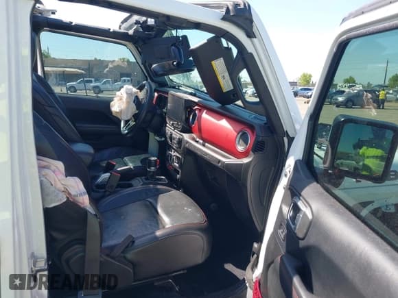 ✅ 2018 Jeep Wrangler Unlimited Rubicon • VIN: 1C4HJXFGXJW110629 • Лот: 42141572. Опубликован ранее на IAAI с пробегом 65 973 миль. Бесплатный доступ к архиву аукционных продаж из США и подробный отчёт об истории автомобиля на DreamBid. Изображение 5.