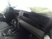 ✅ 2007 Jeep Commander Sport • VIN: 1J8HG48K57C647510 • Lot: 41883720. Wystawiony na IAAI z przebiegiem 210 051 mil. Bezpłatny archiwum sprzedaży aukcyjnych z USA i szczegółowy raport historii pojazdu na DreamBid. Zdjęcie 5.