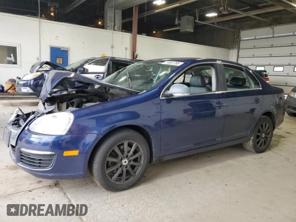 ✅ 2007 Volkswagen Jetta 2.5 • VIN: 3VWSF71K87M100335 • Лот: 71561755. Опубликован ранее на Copart с пробегом 120 872 миль. Бесплатный доступ к архиву аукционных продаж из США и подробный отчёт об истории автомобиля на DreamBid. Изображение 1.