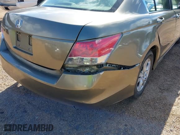 ✅ 2010 Honda Accord LX-P • VIN: 1HGCP2F47AA080117 • Lot: 43546784. Wystawiony na IAAI z przebiegiem Nie podano. Bezpłatny archiwum sprzedaży aukcyjnych z USA i szczegółowy raport historii pojazdu na DreamBid. Zdjęcie 14.