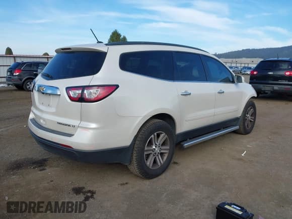 ✅ 2015 Chevrolet Traverse LT • VIN: 1GNKVHKD3FJ145696 • Lot: 43502647. Wystawiony na IAAI z przebiegiem 176 362 mil. Bezpłatny archiwum sprzedaży aukcyjnych z USA i szczegółowy raport historii pojazdu na DreamBid. Zdjęcie 4.