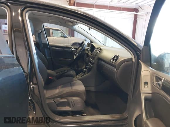 ✅ 2011 Volkswagen Golf TDI • VIN: WVWDM7AJ7BW304089 • Лот: 43581960. Опубликован ранее на IAAI с пробегом 133 229 миль. Бесплатный доступ к архиву аукционных продаж из США и подробный отчёт об истории автомобиля на DreamBid. Изображение 5.