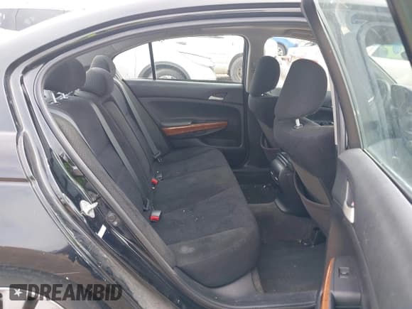 ✅ 2012 Honda Accord EX • VIN: 1HGCP2F75CA092506 • Lot: 41691890. Wystawiony na IAAI z przebiegiem 202 983 mil. Bezpłatny archiwum sprzedaży aukcyjnych z USA i szczegółowy raport historii pojazdu na DreamBid. Zdjęcie 8.