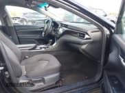 ✅ 2019 Toyota Camry LE • VIN: 4T1B11HK5KU258040 • Lot: 43522477. Wystawiony na IAAI z przebiegiem 131 146 mil. Bezpłatny archiwum sprzedaży aukcyjnych z USA i szczegółowy raport historii pojazdu na DreamBid. Zdjęcie 5.