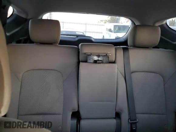 ✅ 2017 Hyundai Santa Fe 2.4L • VIN: 5NMZUDLB9HH016404 • Lot: 86643515. Listed on Copart with 73,795 mi. Free auction sales archive from the USA and detailed vehicle history report at DreamBid. Image 10.
