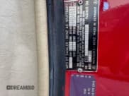 ✅ 1987 Mercedes-Benz 560 SL • VIN: WDBBA48D3HA064333 • Lot: 84288945. Wystawiony na Copart z przebiegiem 128 745 mil. Bezpłatny archiwum sprzedaży aukcyjnych z USA i szczegółowy raport historii pojazdu na DreamBid. Zdjęcie 10.