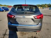 ✅ 2017 Nissan Rogue S • VIN: JN1BJ1CR5HW120930 • Лот: 85653835. Опубликован ранее на Copart с пробегом Не указан. Бесплатный доступ к архиву аукционных продаж из США и подробный отчёт об истории автомобиля на DreamBid. Изображение 6.