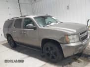 ✅ 2011 Chevrolet Suburban LT • VIN: 1GNSKJE38BR122221 • Lot: 43849920. Listed on IAAI with 177,672 mi. Free auction sales archive from the USA and detailed vehicle history report at DreamBid. Image 14.