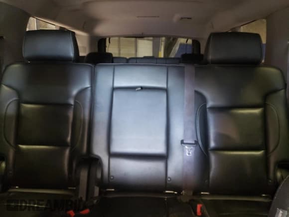 ✅ 2015 Chevrolet Suburban LT • VIN: 1GNSKJKC0FR580846 • Lot: 75865224. Wystawiony na Copart z przebiegiem 146 444 mil. Bezpłatny archiwum sprzedaży aukcyjnych z USA i szczegółowy raport historii pojazdu na DreamBid. Zdjęcie 10.