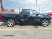 ✅ 2018 Chevrolet Silverado 1500 Custom • VIN: 1GCRCPEH5JZ324547 • Lot: 43389774. Wystawiony na IAAI z przebiegiem 238 932 mil. Bezpłatny archiwum sprzedaży aukcyjnych z USA i szczegółowy raport historii pojazdu na DreamBid. Zdjęcie 13.