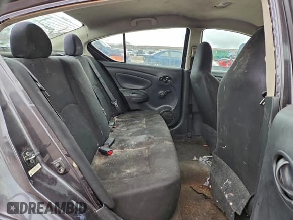 ✅ 2015 Nissan Versa SV • VIN: 3N1CN7AP4FL852403 • Lot: 94971115. Listed on Copart with 147,349 mi. Free auction sales archive from the USA and detailed vehicle history report at DreamBid. Image 10.