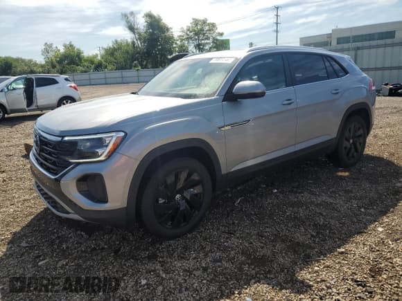 ✅ 2025 Volkswagen Atlas SE • VIN: 1V2KE2CA8SC224658 • Лот: 70911165. Опубликован ранее на Copart с пробегом 147 миль. Бесплатный доступ к архиву аукционных продаж из США и подробный отчёт об истории автомобиля на DreamBid. Изображение 1.