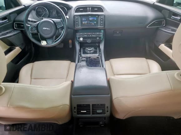 ✅ 2018 Jaguar XE 25t • VIN: SAJAR4FX4JCP31280 • Лот: 50580375. Опубликован ранее на Copart с пробегом 125 060 миль. Бесплатный доступ к архиву аукционных продаж из США и подробный отчёт об истории автомобиля на DreamBid. Изображение 8.