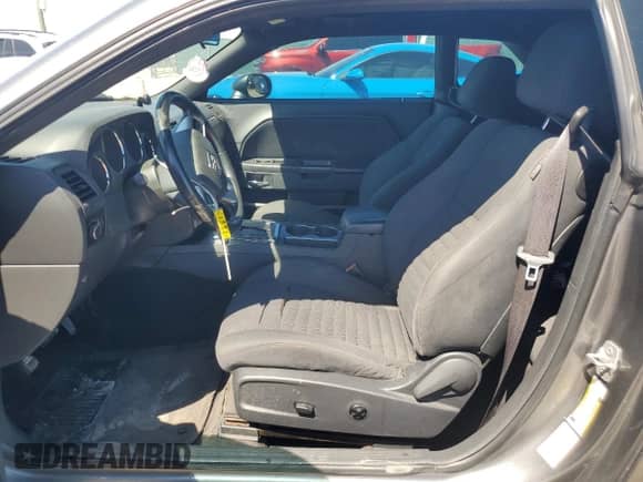 2012 Dodge Challenger SXT z VIN 2C3CDYAG7CH180240, wystawiony jako Copart lot #73298884 z przebiegiem 165 005 mil mil oraz Szkoda całkowita • Salvage title. Historia ofert i sprzedaży dostępna na DreamBid. Obrazek 7.