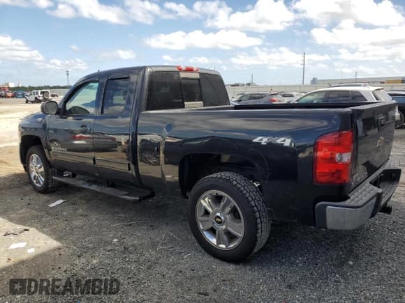 ✅ 2012 Chevrolet Silverado 1500 LT • VIN: 1GCRKSE7XCZ261879 • Lot: 74216544. Listed on Copart with 152,584 mi. Free auction sales archive from the USA and detailed vehicle history report at DreamBid. Image 2.