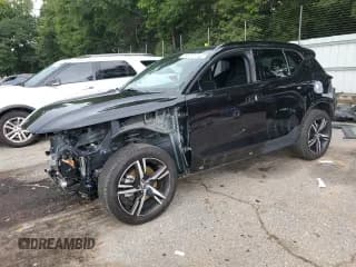 ✅ 2022 Volvo XC40 R-Design • VIN: YV4162UM7N2769504 • Lot: 69585735. Listed on Copart with 37,041 mi. Free auction sales archive from the USA and detailed vehicle history report at DreamBid. Image 1.