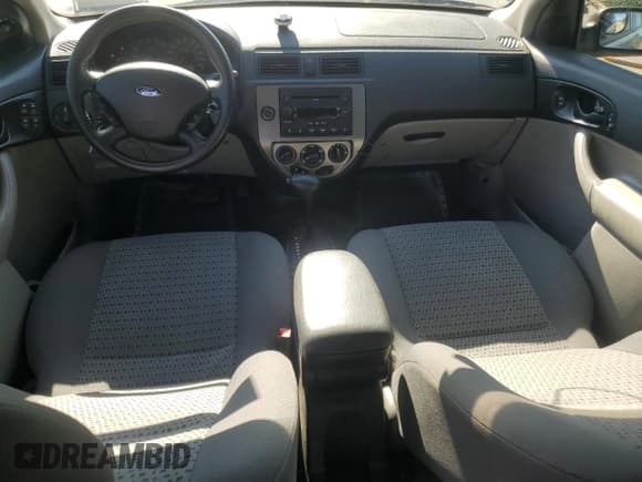 ✅ 2006 Ford Focus S • VIN: 1FAFP34N26W139281 • Lot: 53235785. Wystawiony na Copart z przebiegiem 120 860 mil. Bezpłatny archiwum sprzedaży aukcyjnych z USA i szczegółowy raport historii pojazdu na DreamBid. Zdjęcie 8.