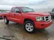 2008 Dodge Dakota SXT with VIN 1D7HE32K28S577672, listed as a Copart auction lot 53065165 with 189,532 mi miles and Salvage title. Bid and sale history available at DreamBid. Image 4.