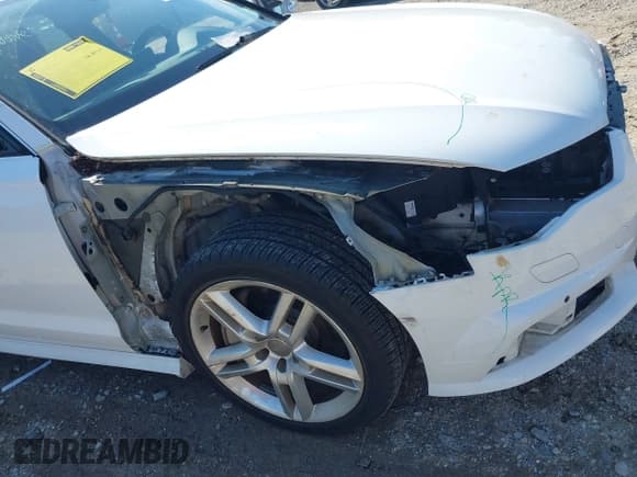 ✅ 2016 Audi A6 Premium Plus • VIN: WAUGFAFC9GN007446 • Lot: 42612462. Wystawiony na IAAI z przebiegiem 101 307 mil. Bezpłatny archiwum sprzedaży aukcyjnych z USA i szczegółowy raport historii pojazdu na DreamBid. Zdjęcie 18.