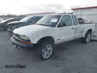 ✅ 2000 Chevrolet S-10 LS ZR2 • VIN: 1GCCT19W2Y8162369 • Лот: 41909351. Опубликован ранее на IAAI с пробегом Не указан. Бесплатный доступ к архиву аукционных продаж из США и подробный отчёт об истории автомобиля на DreamBid. Изображение 2.