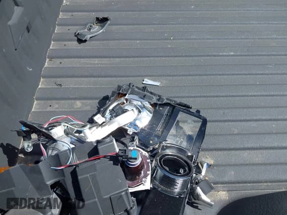 ✅ 2017 Chevrolet Silverado 2500HD Work Truck • VIN: 1GC1KUEG7HF212575 • Lot: 42225041. Listed on IAAI with 52,388 mi. Free auction sales archive from the USA and detailed vehicle history report at DreamBid. Image 12.