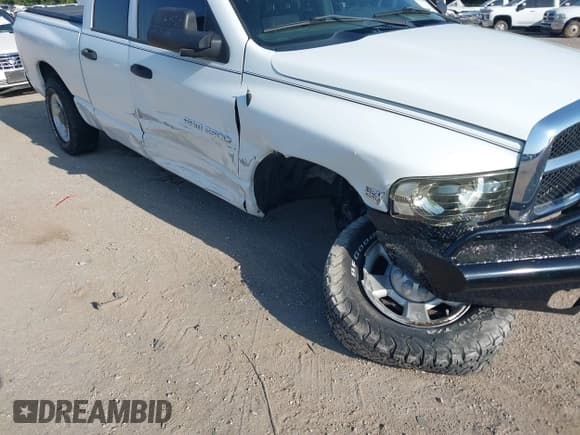 ✅ 2004 Dodge 2500 ST • VIN: 3D7KA28D54G174520 • Lot: 43009846. Wystawiony na IAAI z przebiegiem 198 881 mil. Bezpłatny archiwum sprzedaży aukcyjnych z USA i szczegółowy raport historii pojazdu na DreamBid. Zdjęcie 6.