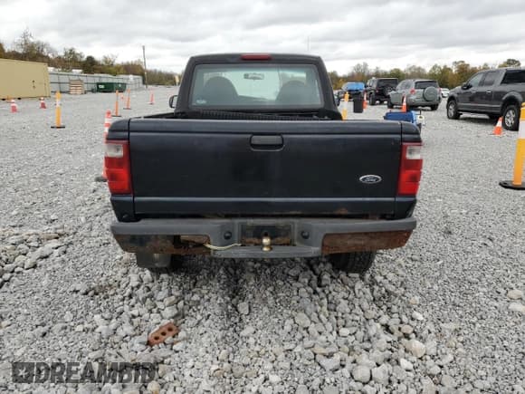 ✅ 2003 Ford Ranger XL • VIN: 1FTYR10U73PA68101 • Lot: 87311495. Listed on Copart with 270,249 mi. Free auction sales archive from the USA and detailed vehicle history report at DreamBid. Image 6.