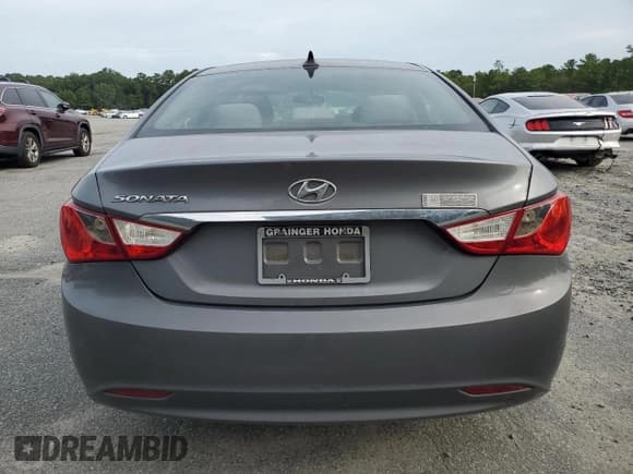 ✅ 2011 Hyundai Sonata GLS • VIN: 5NPEB4AC4BH243364 • Lot: 70575114. Listed on Copart with 130,588 mi. Free auction sales archive from the USA and detailed vehicle history report at DreamBid. Image 6.