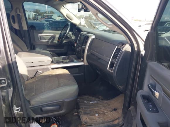 ✅ 2016 Ram 1500 Big Horn • VIN: 3C6RR7LT3GG175559 • Lot: 43639915. Listed on IAAI with 151,196 mi. Free auction sales archive from the USA and detailed vehicle history report at DreamBid. Image 5.