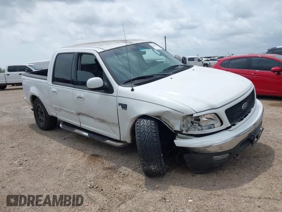 ✅ 2003 Ford F-150 XLT • VIN: 1FTRW08663KB61606 • Lot: 42292658. Listed on IAAI with 263,343 mi. Free auction sales archive from the USA and detailed vehicle history report at DreamBid. Image 1.