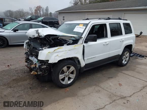 ✅ 2014 Jeep Patriot Latitude • VIN: 1C4NJPFB5ED533403 • Лот: 43738438. Опубликован ранее на IAAI с пробегом 176 057 миль. Бесплатный доступ к архиву аукционных продаж из США и подробный отчёт об истории автомобиля на DreamBid. Изображение 21.