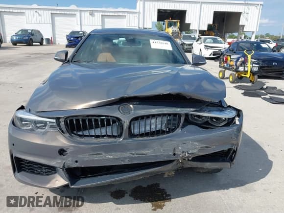 ✅ 2018 BMW 4 Series 440i • VIN: WBA4J5C54JBF07315 • Lot: 41738540. Wystawiony na IAAI z przebiegiem 74 577 mil. Bezpłatny archiwum sprzedaży aukcyjnych z USA i szczegółowy raport historii pojazdu na DreamBid. Zdjęcie 12.
