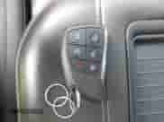 2024 Chevrolet Suburban LT z VIN 1GNSCCKD7RR413440, wystawiony jako IAAI lot #42604040 z przebiegiem 29 976 mil mil oraz . Historia ofert i sprzedaży dostępna na DreamBid. Obrazek 11.