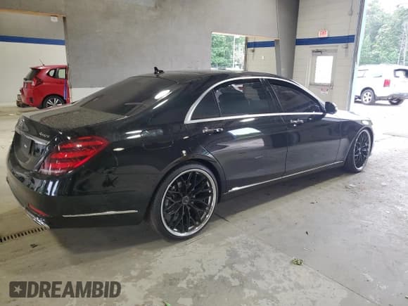 ✅ 2019 Mercedes-Benz S 560 • VIN: WDDUG8GB8KA472081 • Lot: 67015965. Listed on Copart with Not provided. Free auction sales archive from the USA and detailed vehicle history report at DreamBid. Image 3.