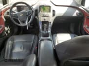 ✅ 2013 Chevrolet Volt • VIN: 1G1RD6E41DU139782 • Lot: 68302804. Wystawiony na Copart z przebiegiem 155 587 mil. Bezpłatny archiwum sprzedaży aukcyjnych z USA i szczegółowy raport historii pojazdu na DreamBid. Zdjęcie 8.