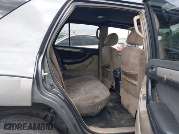 ✅ 2003 Toyota 4Runner SR5 • VIN: JTEZT14R430005182 • Lot: 42603348. Listed on IAAI with 380,827 mi. Free auction sales archive from the USA and detailed vehicle history report at DreamBid. Image 8.