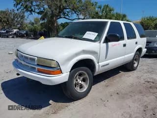 ✅ 2005 Chevrolet Blazer LS • VIN: 1GNCS13XX5K115097 • Lot: 41847144. Wystawiony na IAAI z przebiegiem 156 497 mil. Bezpłatny archiwum sprzedaży aukcyjnych z USA i szczegółowy raport historii pojazdu na DreamBid. Zdjęcie 2.